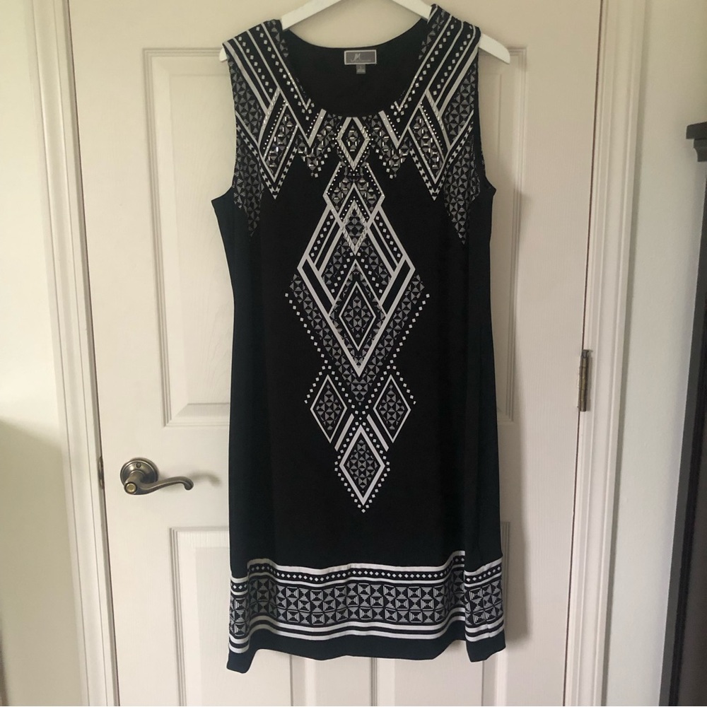 JM Collection Black+White Patterned Shift Dress